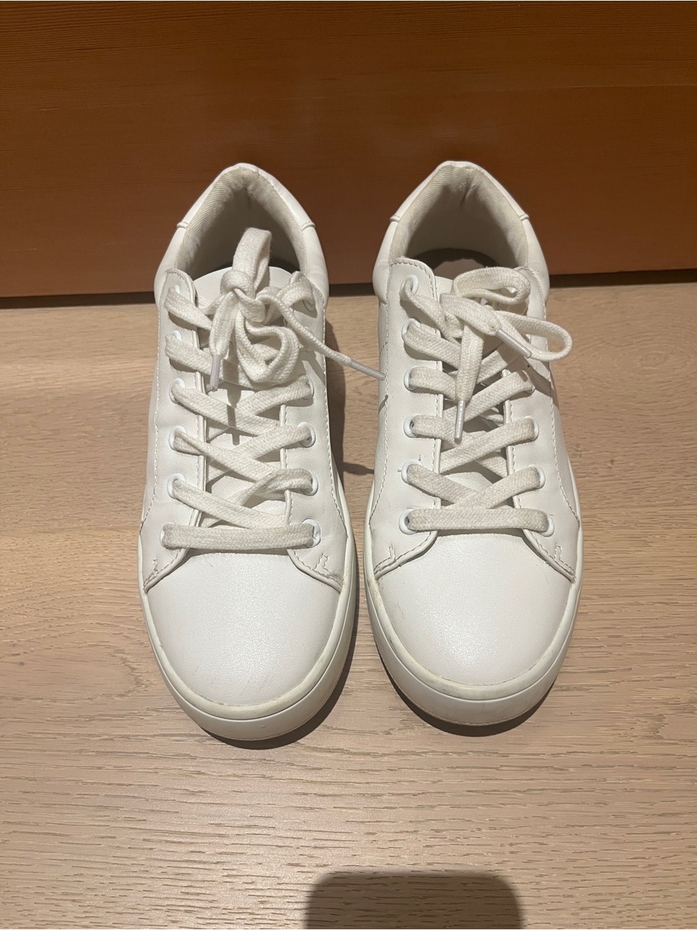 Steve Madden White Women's Minimalist Leather Sneakers